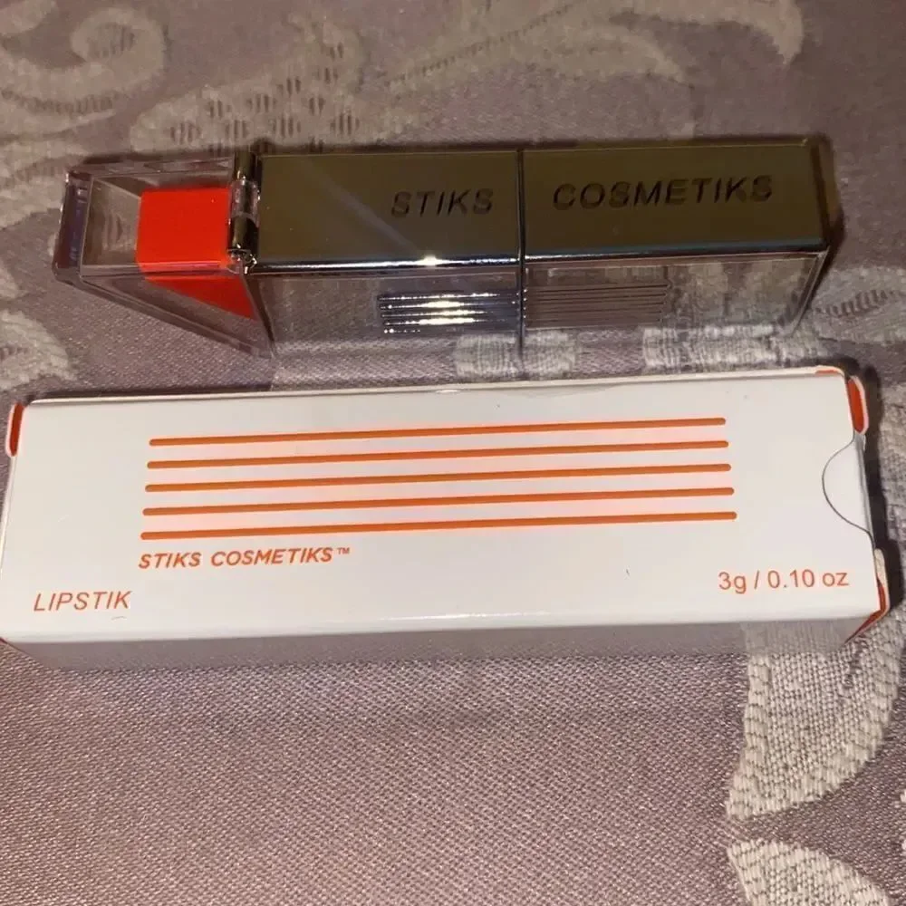 🌸 HP🌸 Stiks Cosmetics “Tangerine” Lipstick!